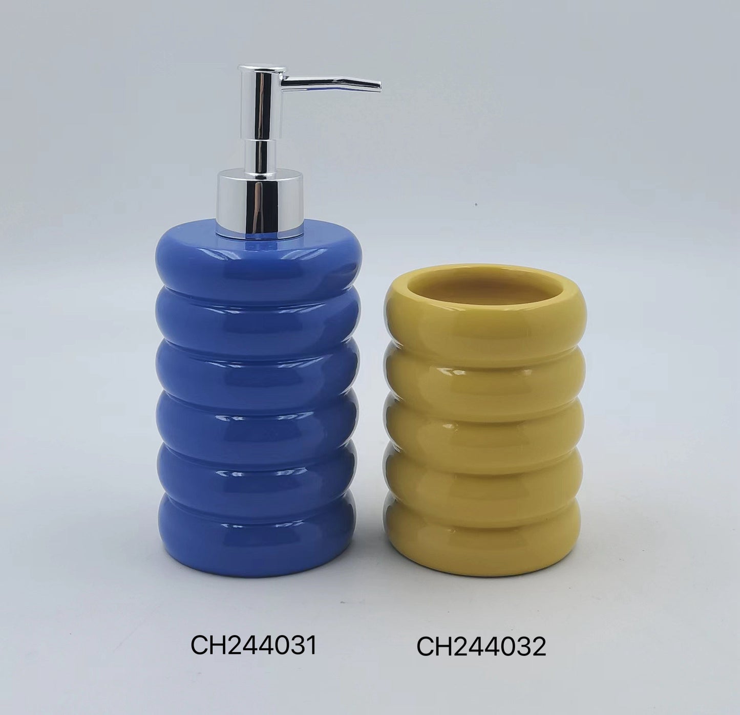 Modern Rippled Bathroom Dispenser and Tumbler Set