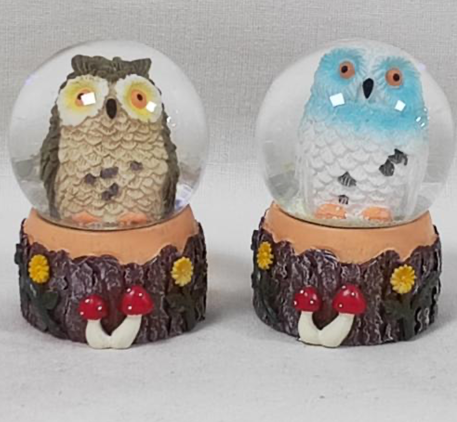Woodland Owl Snow Globe Figurines