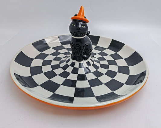 Bewitching Checkered Halloween Cat Cake Stand