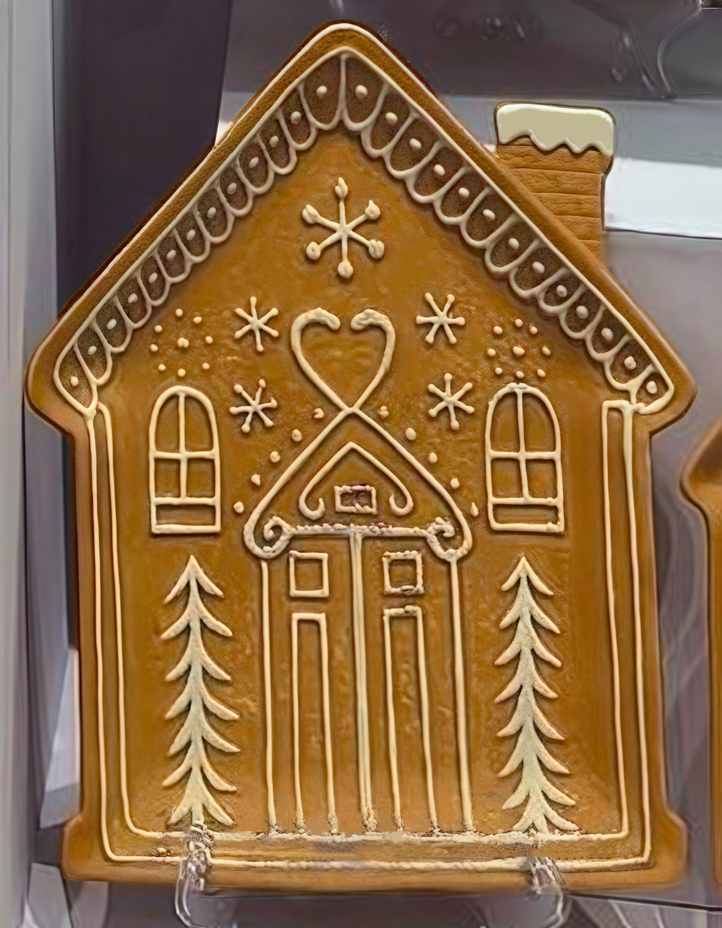 Gingerbread Haven Holiday Plate