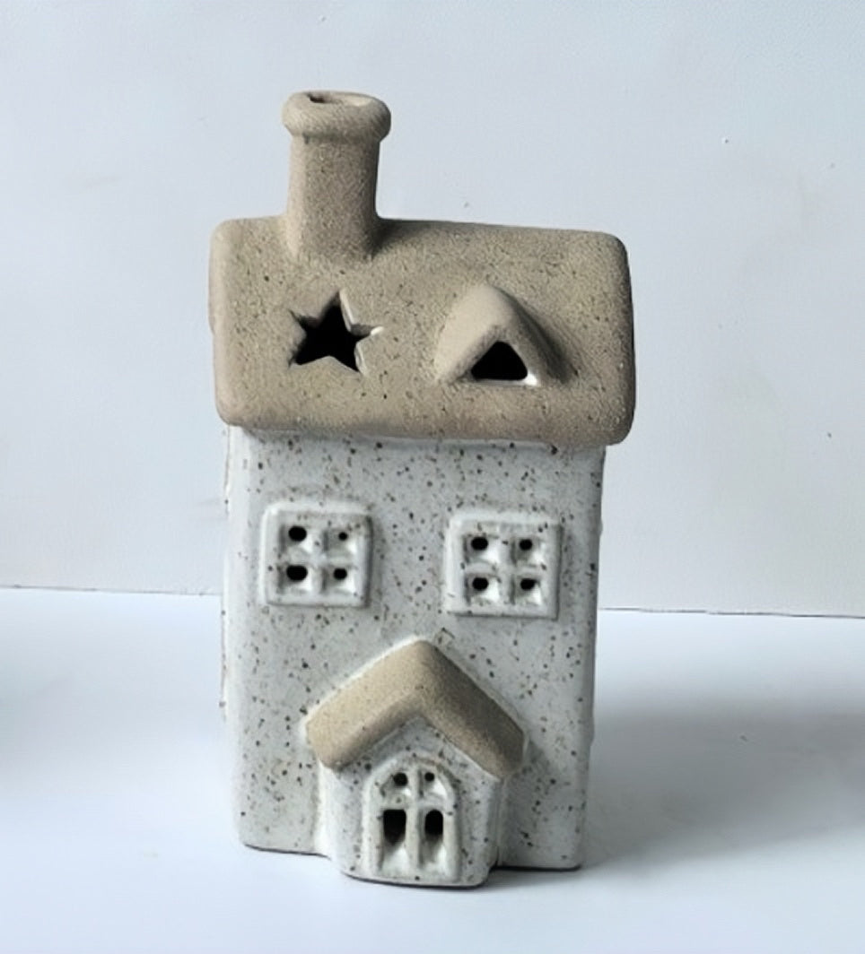 Rustic Charm Ceramic House Décor with Starry Roof