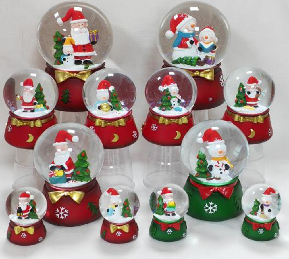 Santa’s Winter Wonderland Snow Globe