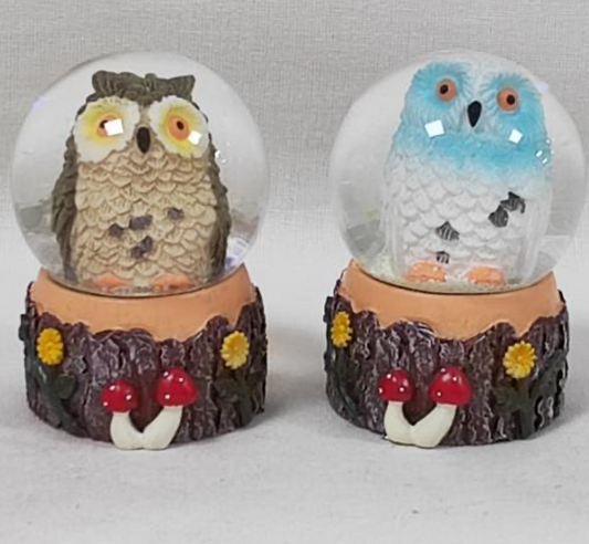 Woodland Owl Snow Globe Figurines