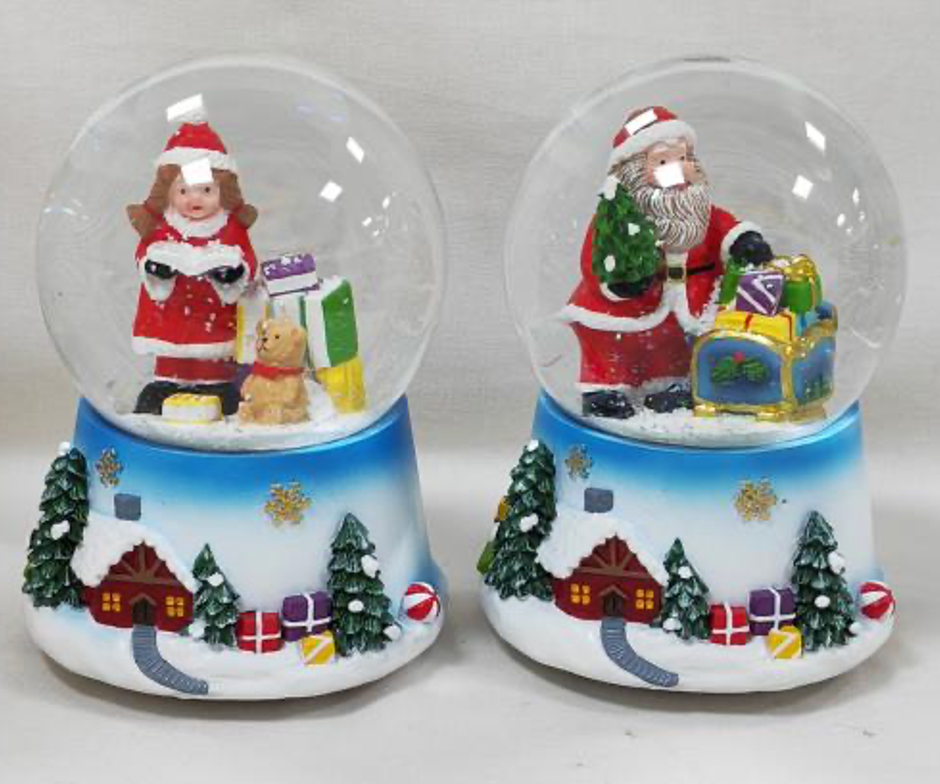 Santa's Winter Wonderland Snow Globes